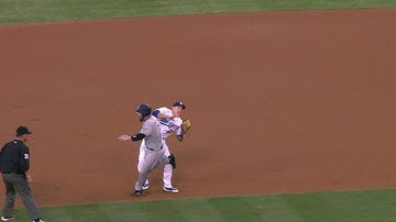 SD@LAD: Norris collides with Utley, exits with injury