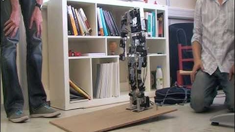 Robust Semi-Passive Dynamic Walking in Acroban the Humanoid