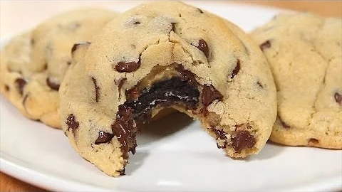 Oreo Stuffed Chocolate Chip Cookies