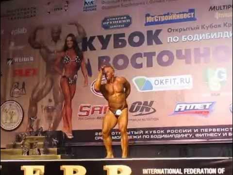 Танцующий бодибилдер Вадим Скорняков