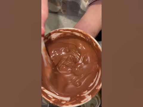Соленный огурец в шоколаде - YouTube