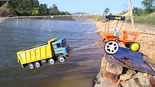 Tata Signa Truck Accident Pulling Out Two Jcb 3Dx Plus ? Hyva Truck Accident ? Cartoon Jcb | Cs Toy