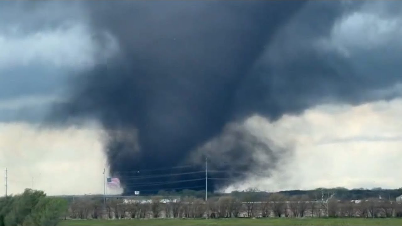4 dead in Oklahoma as tornadoes, storms blast Midwest; more ...