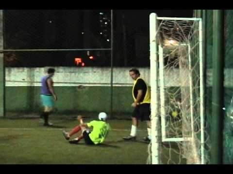 Cabea de rea - 05.02.11 - Futebol Society - Mat. E...