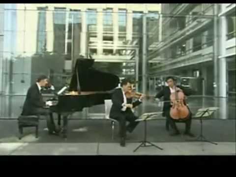 Olivier Charlier,  Sung-won Yang, Emmanuel Strosser, Schubert trio n° 2 Andante con molto