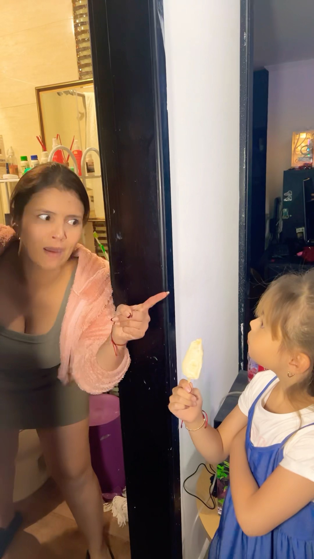SERÁN AMABLES COMO HERMANOS #humor #cosasdefamilia #humorfamiliar #shortviral