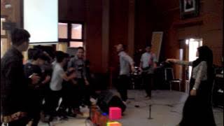 Sunset di Tanah Anarki (Cover S.I.D Feat Brianna Simoramgkir) - Semarak PGSD UAD 2014