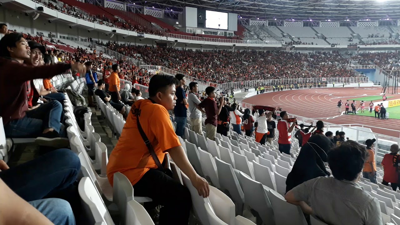 Persija menyatukan kita semua .. GBK (PERSIJA VS BORNEO FC) - YouTube