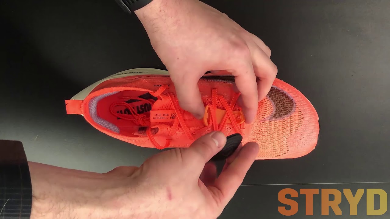 How do you clip a Stryd shoe? (Stryd footpod review)
