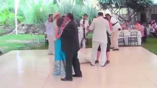 Baile con Papás (Perfume de Gardenias) | The Wedding DJ