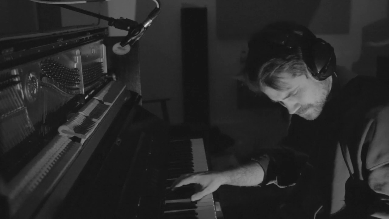 Max de Wardener - 'The Sky Has A Film' ft. Kit Downes adlı videoyu YouTube'da izle Max de Wardener - 'The Sky Has A Film' ft. Kit Downes adlı videoyu YouTube'da izle