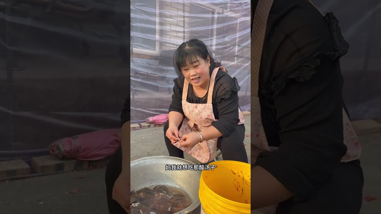 Stewed with river fish and toad#Record real rural life#Stewed with river fish and toad#Rur