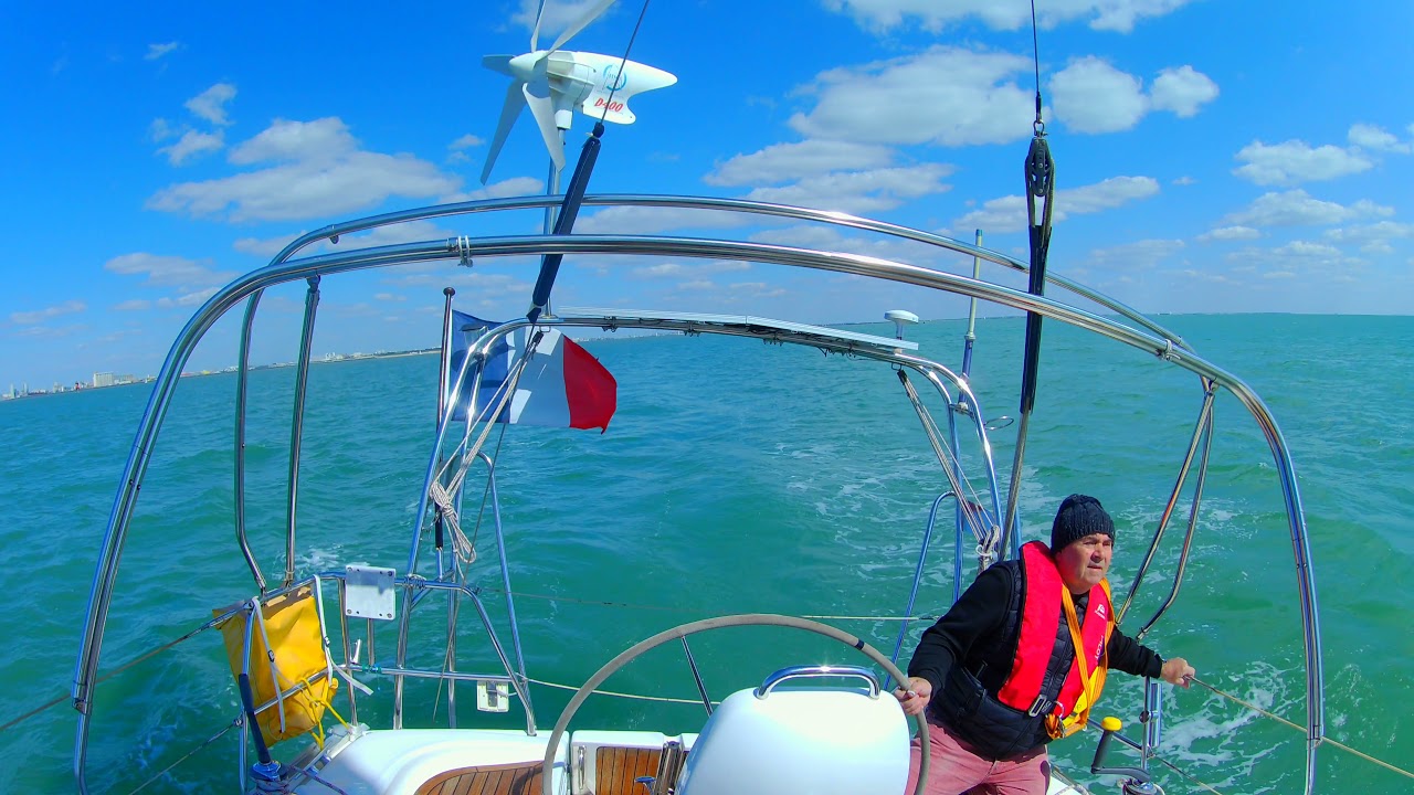 #28 VOILIER HYPPOCAMPE. entretien moteur et 1ere navigation