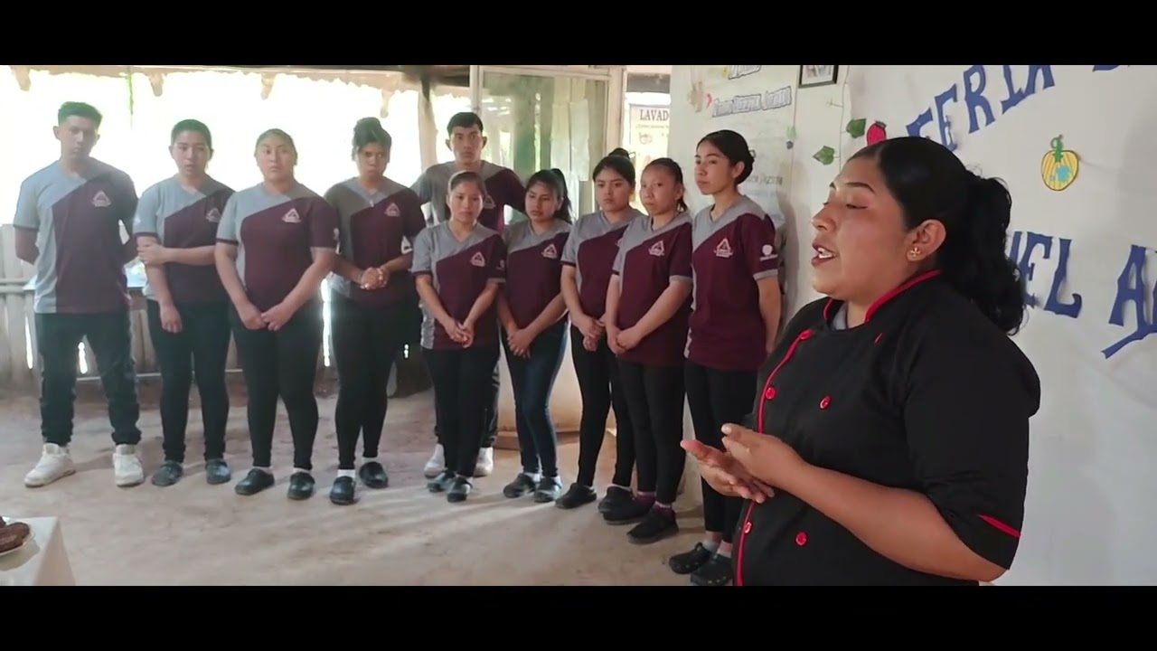 Jóvenes se forman en gastronomía para fortalecer su identidad cultural