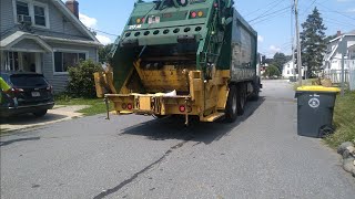 Howland Disposal (Waste Management) Autocar ACX Heil Powertrack Rear Loader
