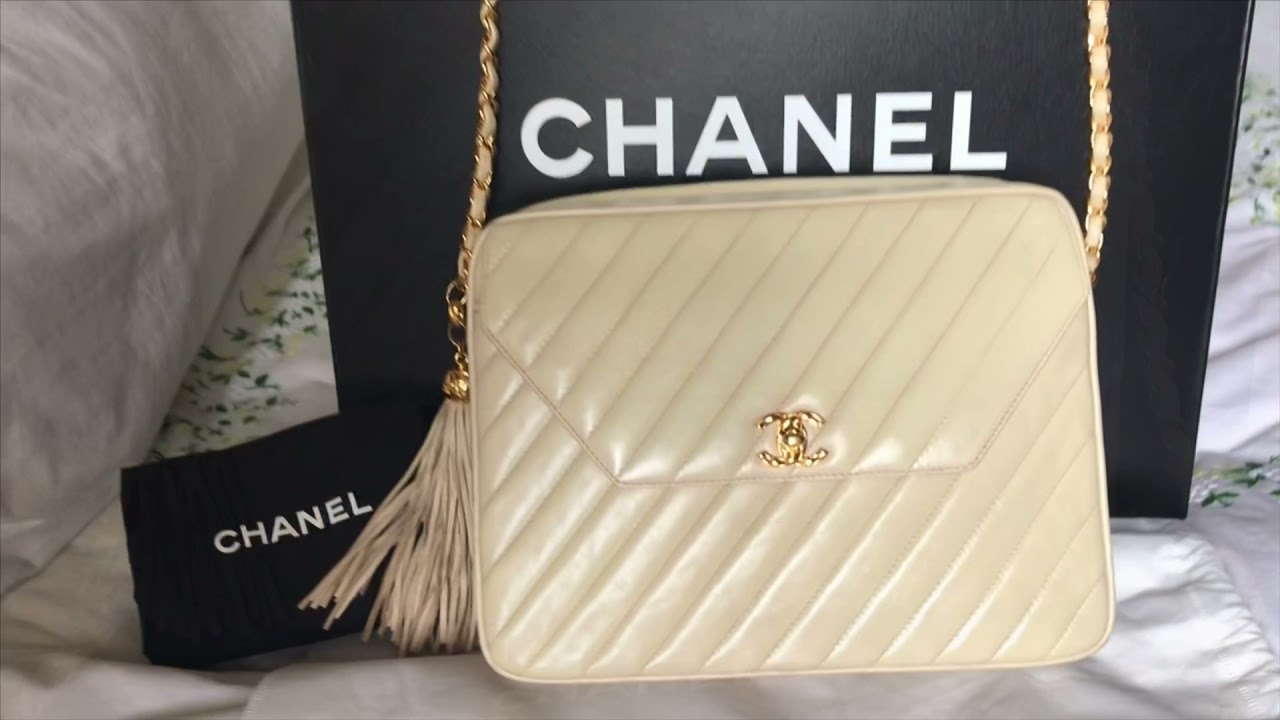 AUTHENTIC CHANEL VINTAGE TASSEL CAMERA BAG FOR SALE (SOLD)