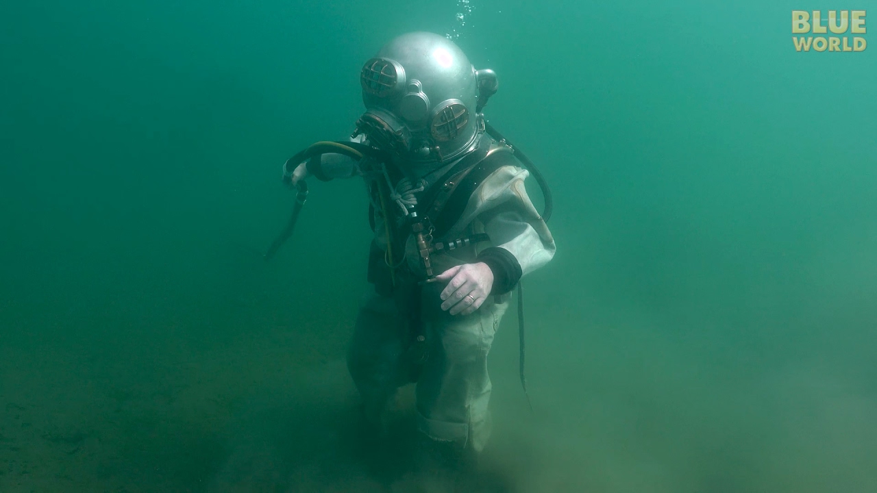 Scuba diving gear, Deep sea diving, Diving suit