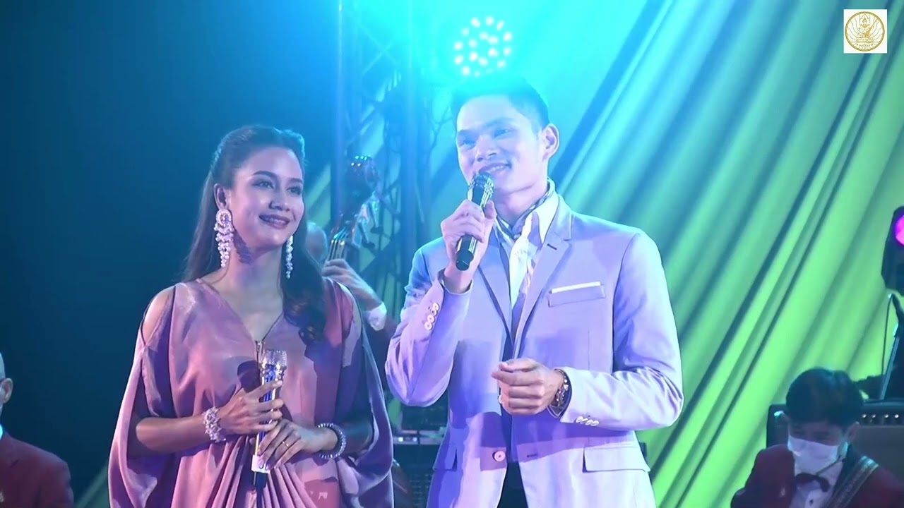 เดือนประดับใจ - สุนทราภรณ์