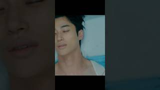 He saved her but he...#shorts  😭🥺 lovely runner