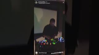 Alexa Dellanos Knows Anthony Billing.