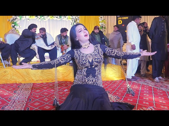 Sari Umran Di Hoy Hika Rat | shazadi malik | Wedding Dance Performance 2024 faisal studio class=