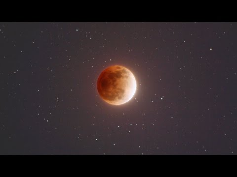 How Does a Total Lunar Eclipse Work?