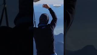 Friedi Kuehne and Lukas Irmler shattered a world record by slacklining  between two hot air balloo