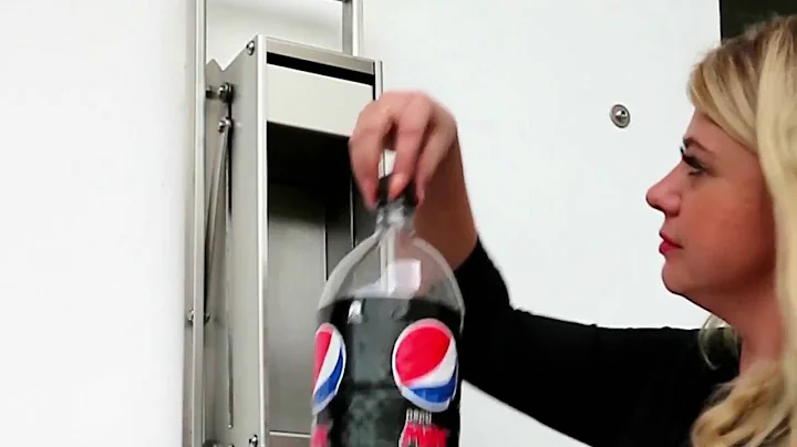 Plastic Bottle Crusher 2250 - 2L pop bottle turns into pancake