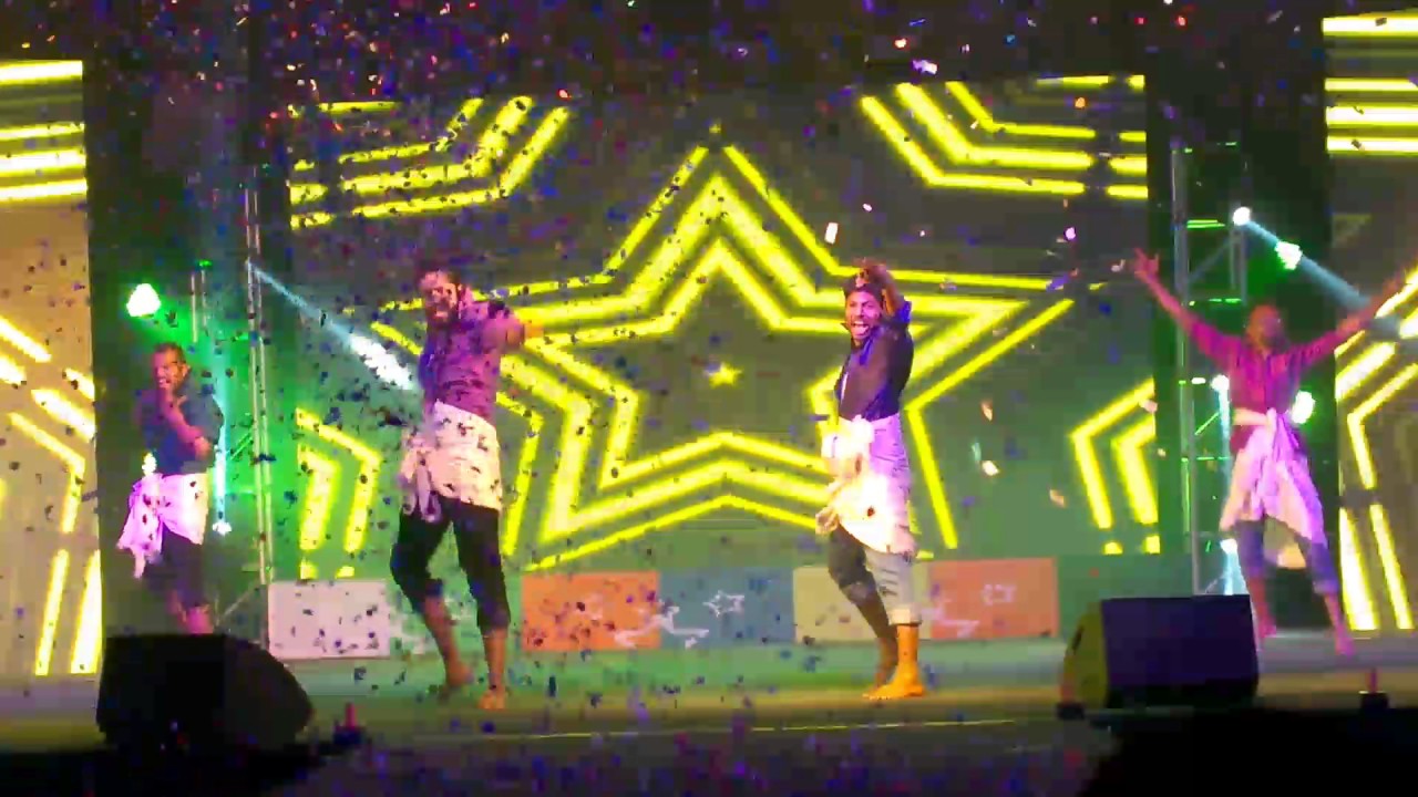 Estrellas Bangalore Indian dance team