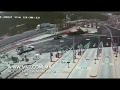 Captan momento en que tráiler se impacta contra caseta La Marquesa hacia Lerma