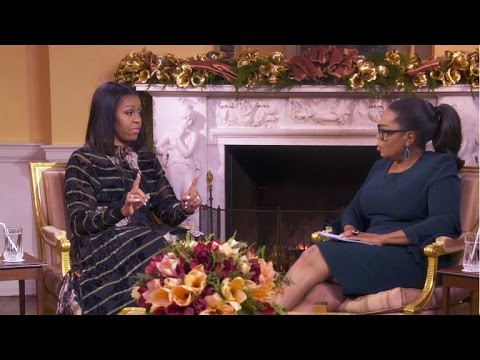 Video: Michelle Obama Snakker Om Gesten Sin Til Melania