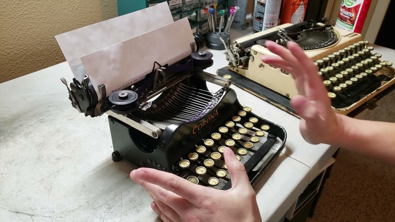 Corona 3 Folding Typewriter Review - YouTube