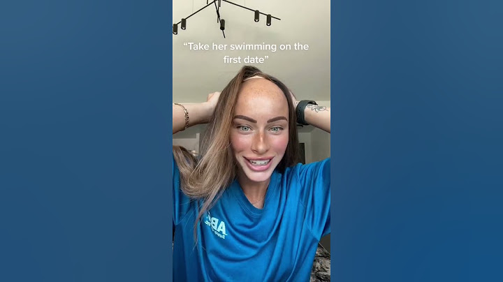 WHAT HAPPENS WHEN YOU TAKE A BALD GIRL SWIMMING #bald #funny #wiginstall #viral #wighelp #wigs
