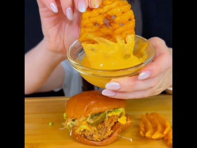 CHEESEBURGER + CHICKEN SANDWICH + CRISPY FRIES | EATING FAST FOOD | ASMR MUKBANG #asmrfood #mukbang