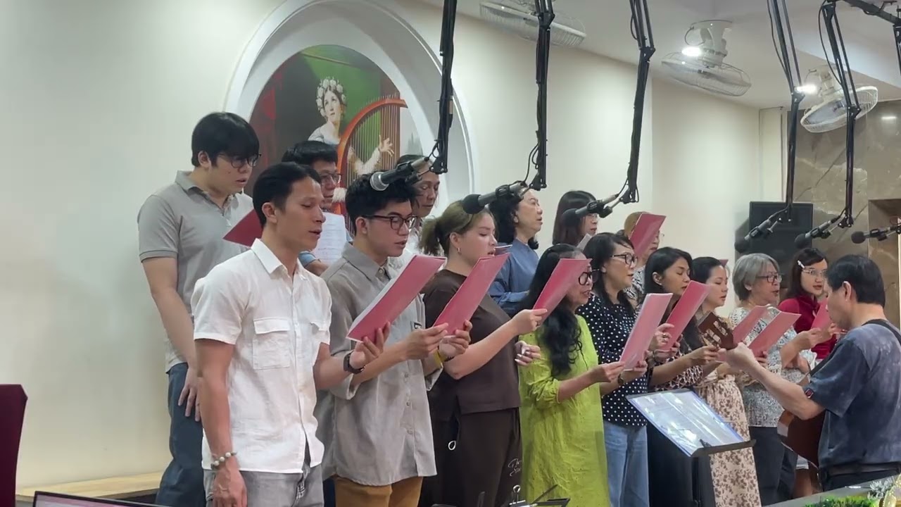 Cùng Ba Vua Dâng Lễ Vật - Phong Trần