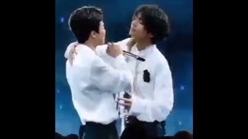 JIMIN & TAEHYUNG SLOW DANCING TO "Spring Day" VMIN MOMENT  BTS 5th MUSTER SEOUL DAY 1