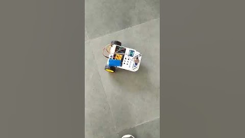 obstacle avoiding robot by EVIVE