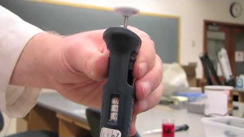 Biology Lab Tutorial-Adjusting the Pipette