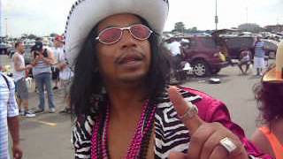 HOLD UP WAIT A MIN. LET ME PUT SOME PIMPIN IN IT