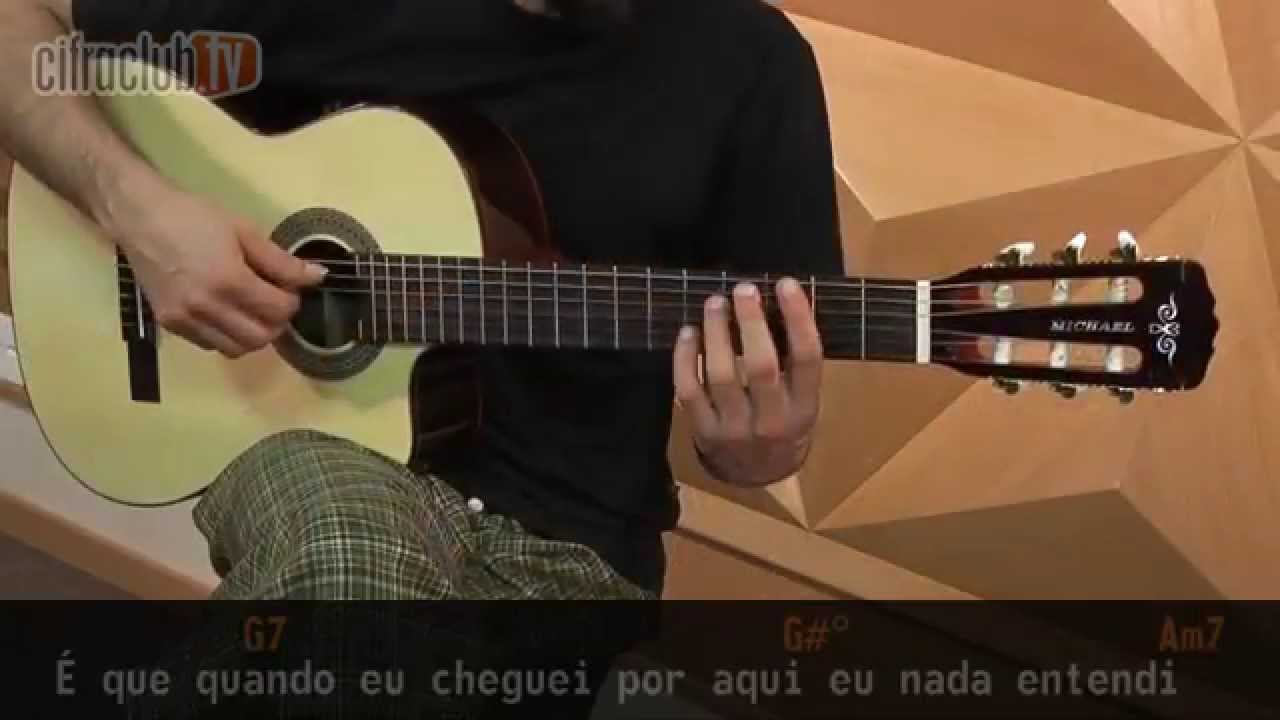 Aprenda 14 cifras simplificadas de Caetano Veloso no violão