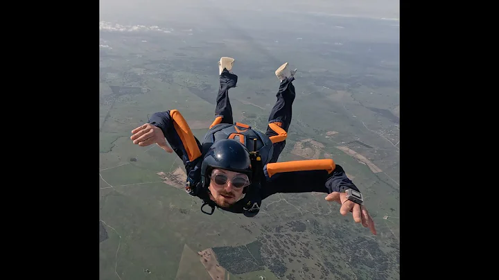 Tim #skydiving on his #affcourse with #skydive with www.learnskydiving.com