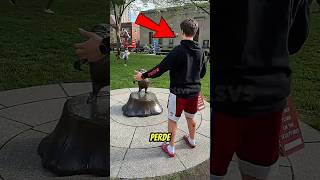 O personagem perdeu a vergonha na praça 😂🕺#Rebolou #Engraçado #Viral