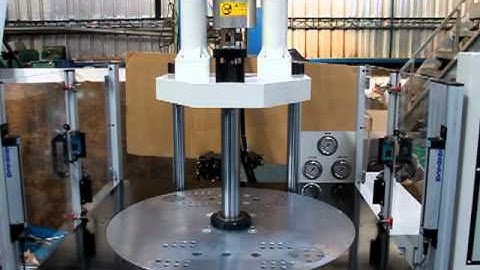 Rotary Injection Molding Machine with 3-Tie Bar | K360-110-25DVR-1 | - KING