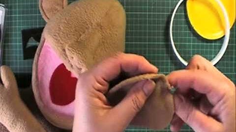 Sewing a round nose for your puppet