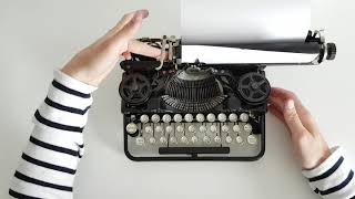 Tony's Typewriters - Underwood Standard Portable 3-bank