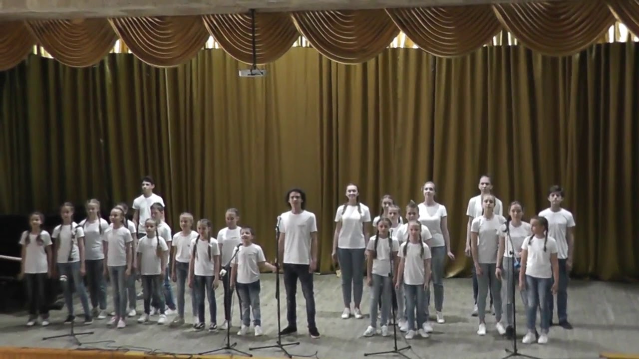 большой детский хор п/у в. песня хор далеко далеко. прекрасное далёко-бдх. прекрасное далеко исполнение хора. настя гордеева.