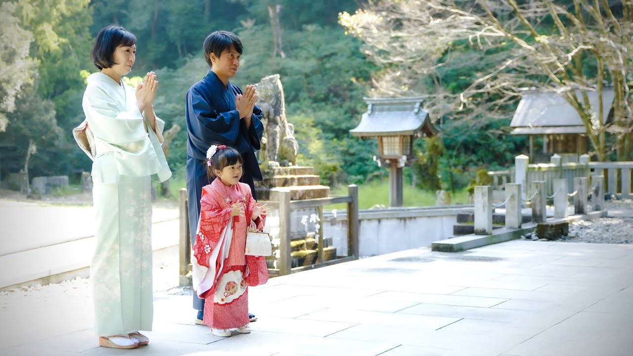 Ibadah di kuil Shinto Jepang | shichi go san