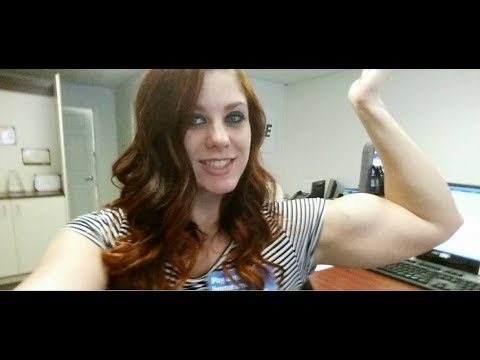 muscle girl growth game Mallory Flex Biceps │female muscle flex biceps 03