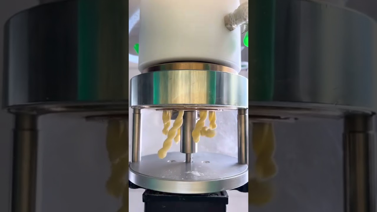 Produkcja makaronu z semoliny w La Fileja