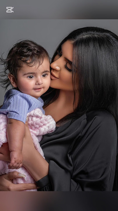 Dubai Princess Sheikha Mahra Bint Muhammad bin Rashid Al Maktoum with daughter reveal face #dubai